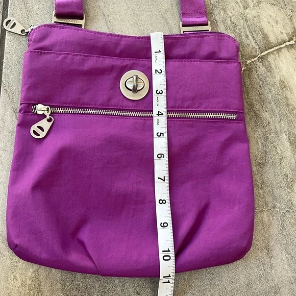 💜 Baggallini Large Purple Nylon Shoulder | Crossbody Bag One Strap - Picture 7 of 10